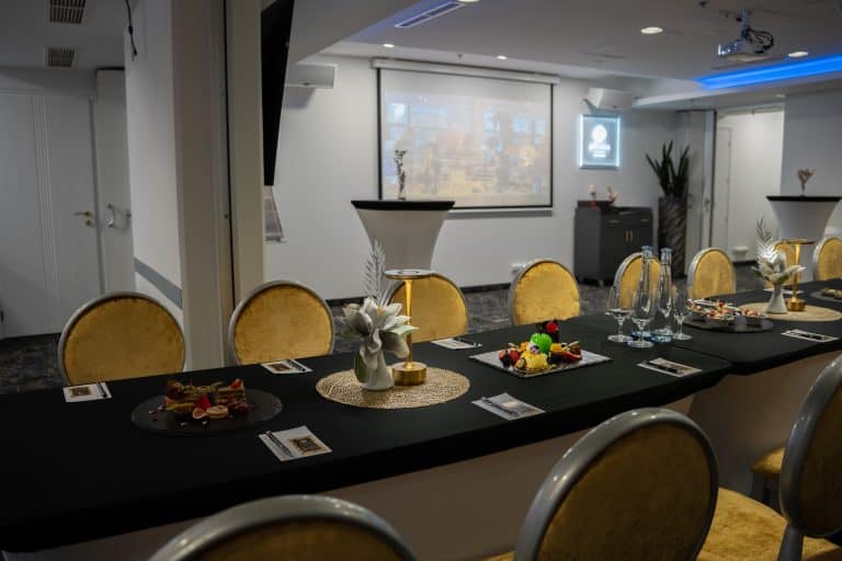 divinus konferenvcia 92