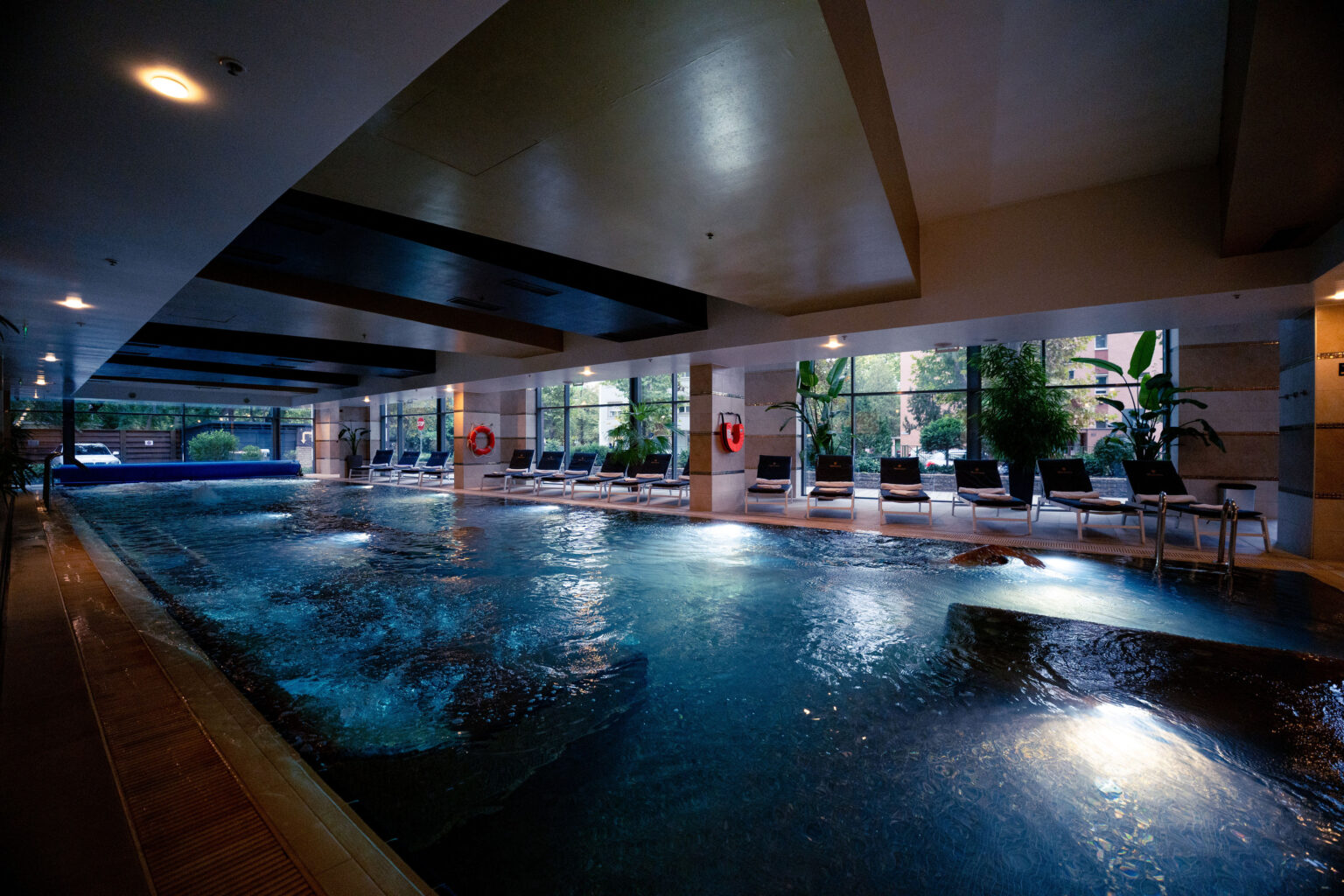 divinus wellness medence